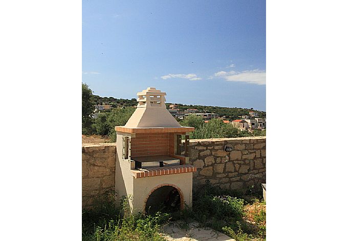 Terrace with BBQ . - Villa Olive . (Photo Gallery) }}