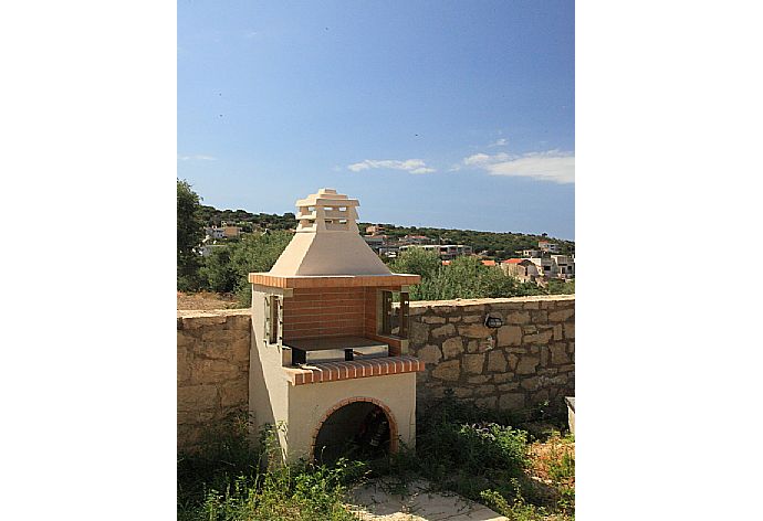 Terrace with BBQ . - Villa Olive . (Fotogalerie) }}