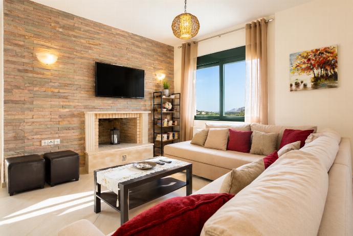  . - Villa Olive . (Photo Gallery) }}