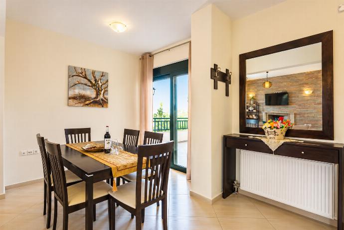  . - Villa Olive . (Photo Gallery) }}