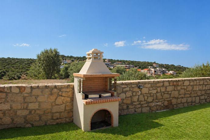  . - Villa Olive . (Photo Gallery) }}