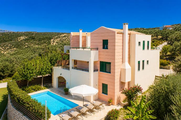  . - Villa Olive . (Photo Gallery) }}