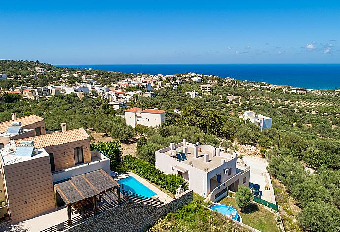 Aerial view of Villa Gerani Panorama . - Villa Gerani Panorama . (Галерея фотографий) }}