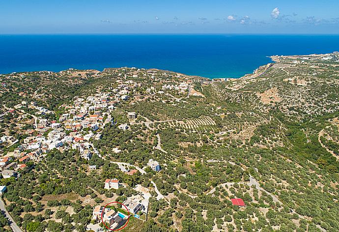 Aerial view showing location of Villa Gerani Panorama . - Villa Gerani Panorama . (Fotogalerie) }}