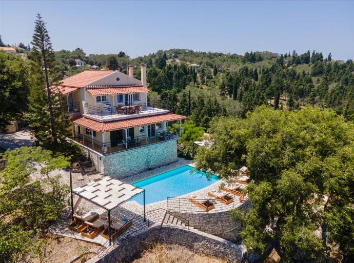 Beautiful villa with a private pool and panoramic sea views . - Villa Nefeli . (Galería de imágenes) }}