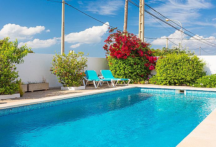 Private pool and terrace area . - Villa Ca Nostra . (Galería de imágenes) }}