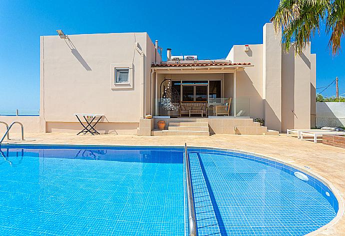 Beautiful villa with private pool and terrace . - Villa Thetis . (Photo Gallery) }}