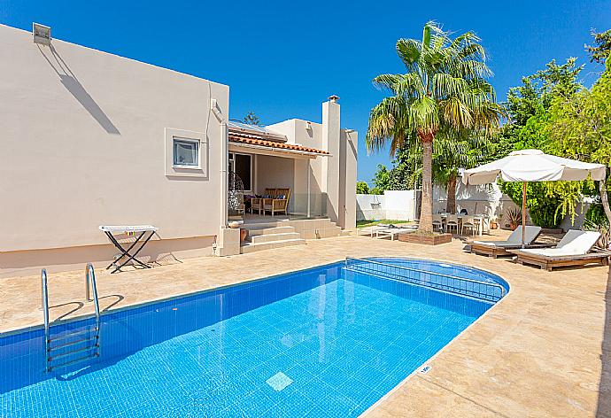 Beautiful villa with private pool and terrace . - Villa Thetis . (Photo Gallery) }}