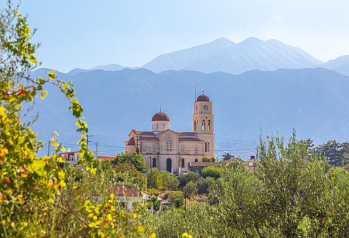 Local church . - Villa Thetis . (Galerie de photos) }}