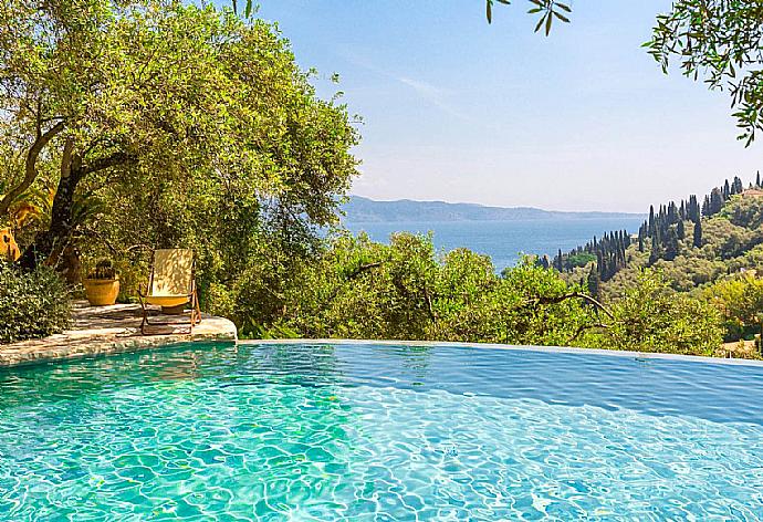 Private infinity pool and terrace with sea views . - The Olive Press - Agni Bay . (Photo Gallery) }}