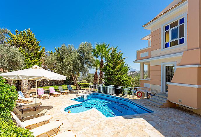 Beautiful villa with private pool and terrace . - Villa Pelagos . (Galerie de photos) }}