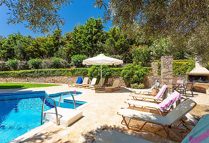 Private pool and terrace . - Villa Pelagos . (Photo Gallery) }}