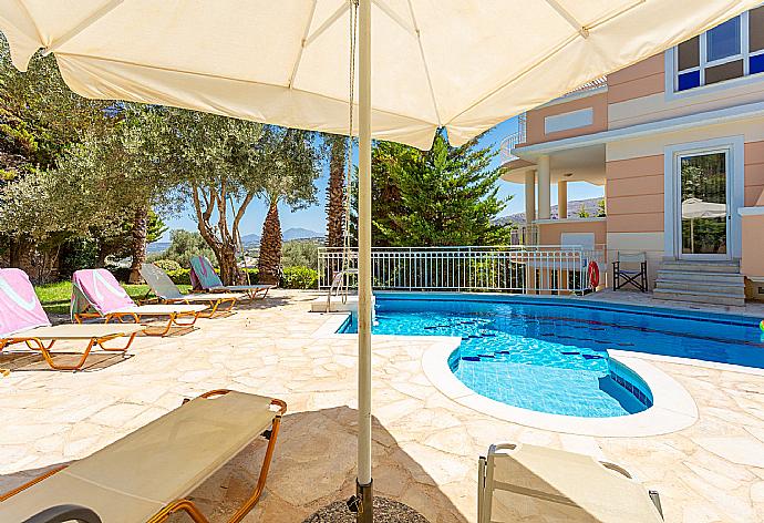 Beautiful villa with private pool and terrace . - Villa Pelagos . (Photo Gallery) }}