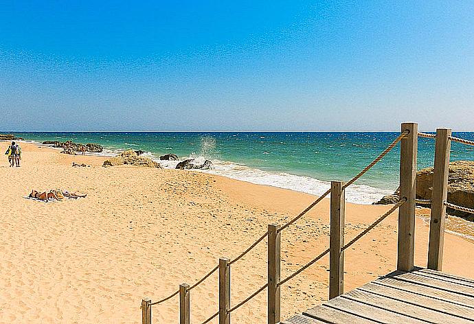 Local Beach . - Villa Tulipa . (Photo Gallery) }}