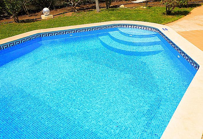 ,Private pool with terrace and garden area . - Villa Tulipa . (Photo Gallery) }}
