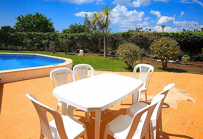 Private pool with terrace and garden area . - Villa Tulipa . (Photo Gallery) }}