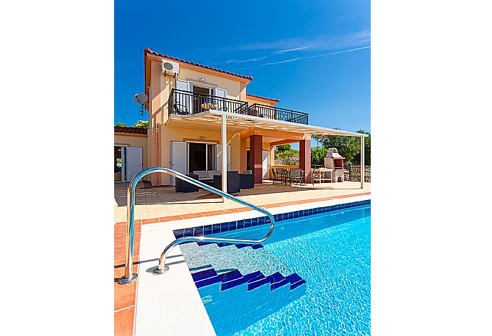 Private pool . - Villa Olympia . (Photo Gallery) }}