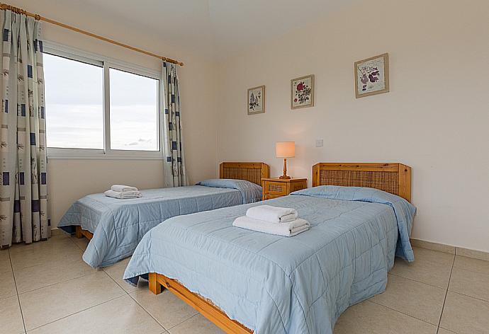 Twin bedroom with A/C and balcony . - Villa Zinia . (Galería de imágenes) }}