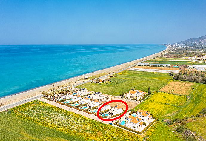 Aerial view showing location of Villa Dalia . - Villa Dalia . (Fotogalerie) }}