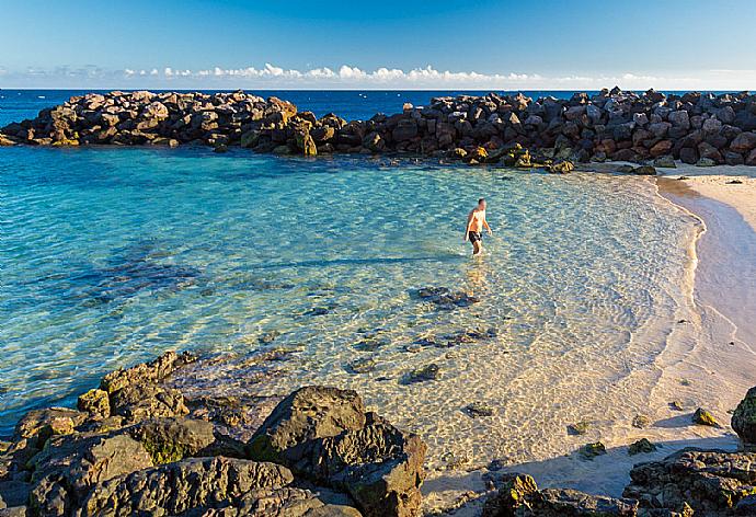 Soak in crystal clear waters at Costa Teguise . - Villa Amigamar . (Γκαλερί Φωτογραφιών) }}