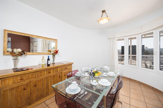 Living room with sofas, dining area, A/C, WiFi internet, and satellite TV . - Villa Gaida . (Photo Gallery) }}