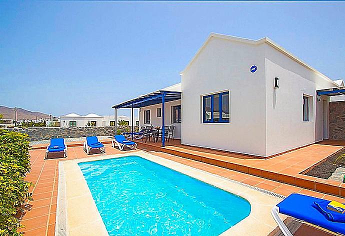 Beautiful villa with private pool and terrace . - Villa Tamia . (Fotogalerie) }}