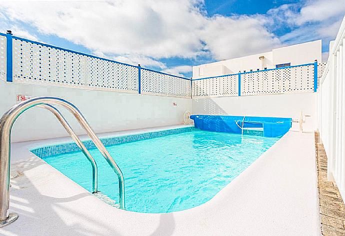 Private pool and terrace . - Villa Blanca . (Galería de imágenes) }}