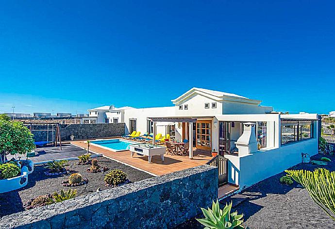 Beautiful villa with private pool , pool table and kids playground . - Villa Calma . (Photo Gallery) }}