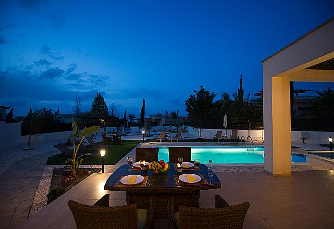 Private pool with terrace and garden area . - Villa Thalassa . (Photo Gallery) }}