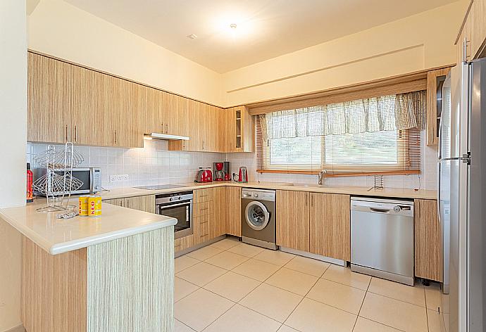 Equipped kitchen . - Villa Thalassa . (Fotogalerie) }}