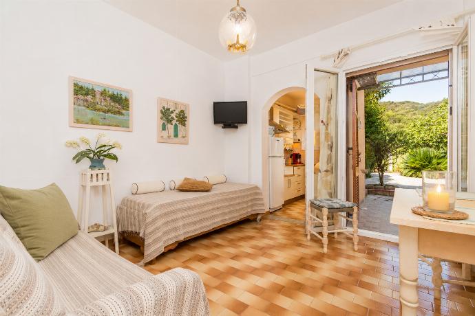 Effie Apartment