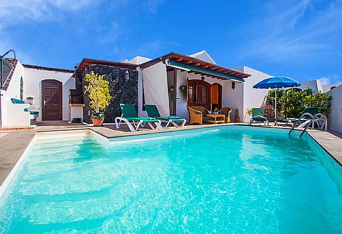 Private pool with terrace area . - Villa Rosamar . (Галерея фотографий) }}