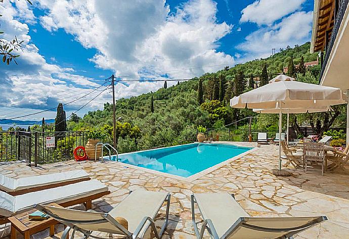 Private infinity pool and terrace with sea views . - Villa Katerina . (Photo Gallery) }}