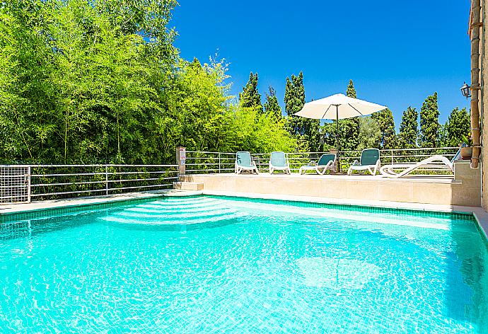 Private pool and terrace with views . - Villa Roig . (Galerie de photos) }}