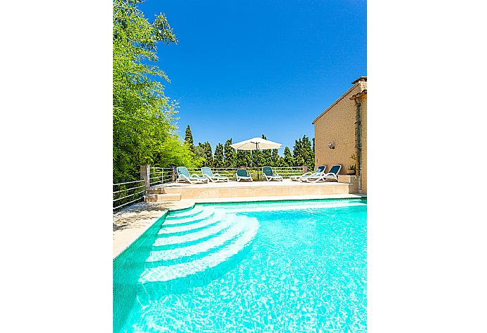 Private pool and terrace with views . - Villa Roig . (Galería de imágenes) }}