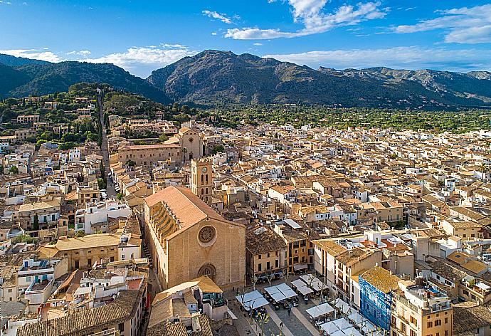 Pollensa . - Villa Roig . (Galería de imágenes) }}