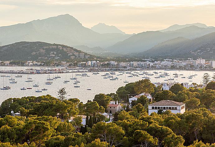 Puerto Pollensa . - Villa Roig . (Galleria fotografica) }}