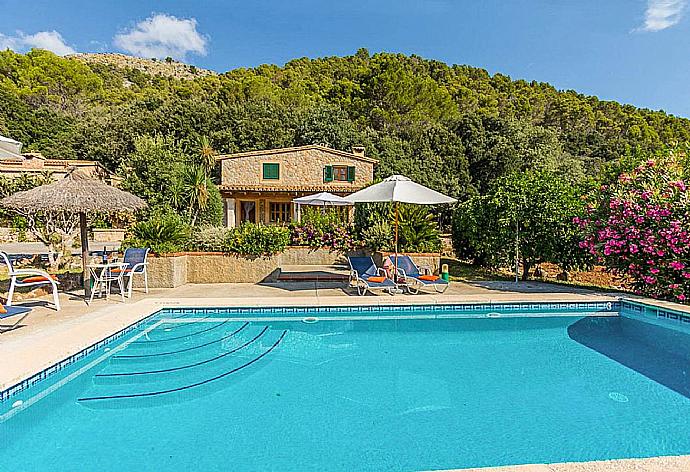 Beautiful villa with private pool and terrace . - Villa Cal Cristo . (Photo Gallery) }}