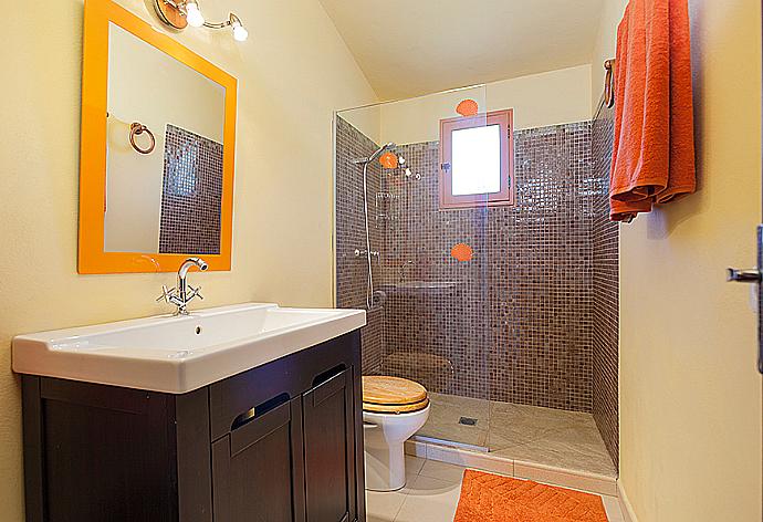 Bathroom with shower . - Villa Dionis . (Photo Gallery) }}