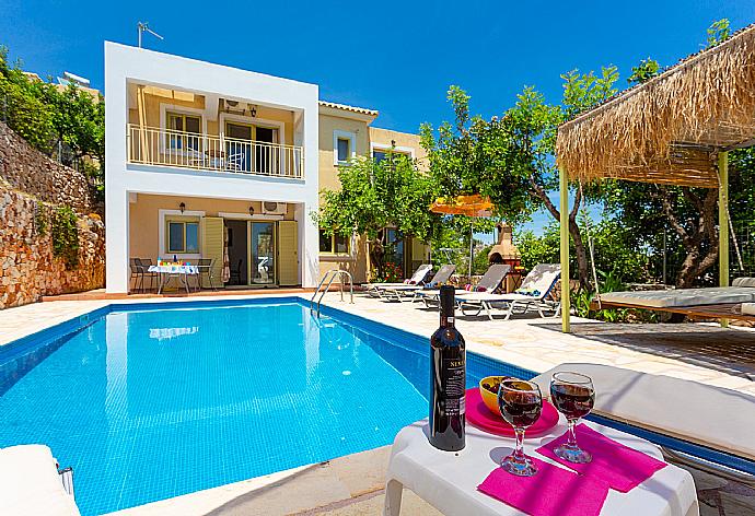 ,Beautiful villa with private pool, terrace, and sea views . - Villa Apollo . (Fotogalerie) }}