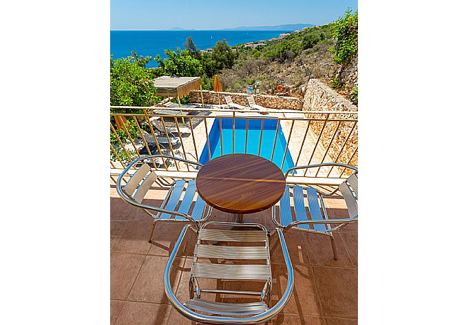 Balcony with sea views . - Villa Apollo . (Fotogalerie) }}
