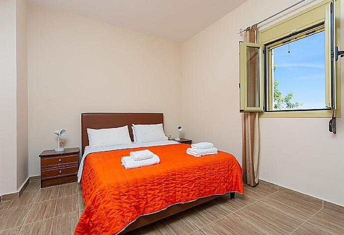 Double bedroom . - Villa Apollo . (Fotogalerie) }}