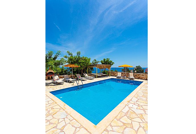 Private pool and terrace with sea views . - Villa Apollo . (Fotogalerie) }}