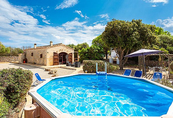 ,Beautiful villa with private pool, terrace, and garden . - Villa Tres Pinos . (Photo Gallery) }}