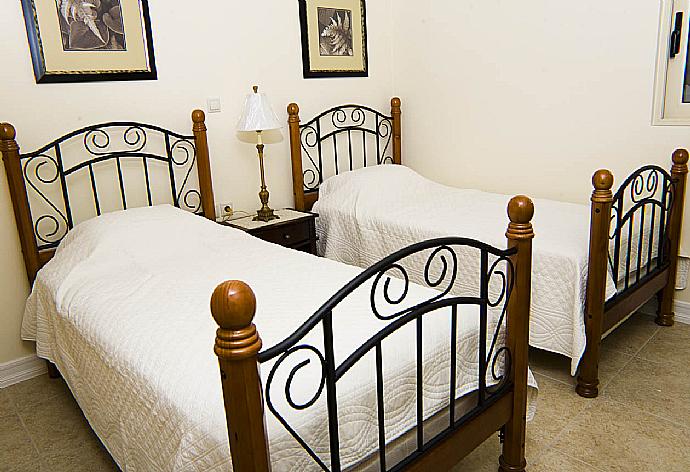 Twin bedroom with A/C . - Villa Fengari . (Photo Gallery) }}