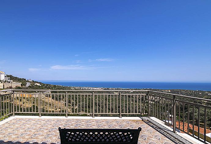 Balcony with views . - Villa Fengari . (Photo Gallery) }}