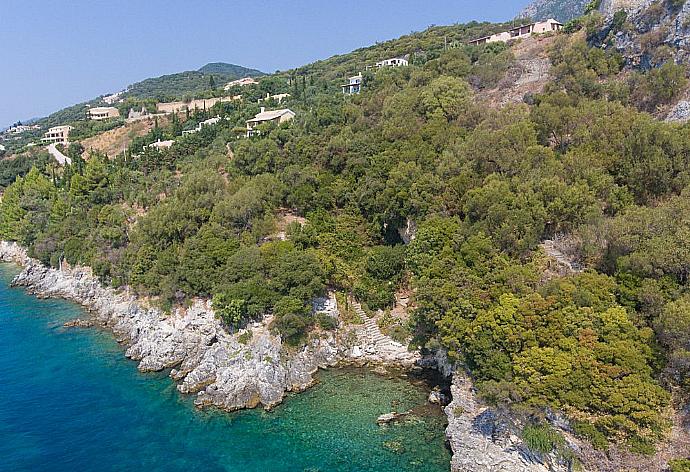Local cove easily accessed from Villa Luisa . - Villa Luisa . (Photo Gallery) }}