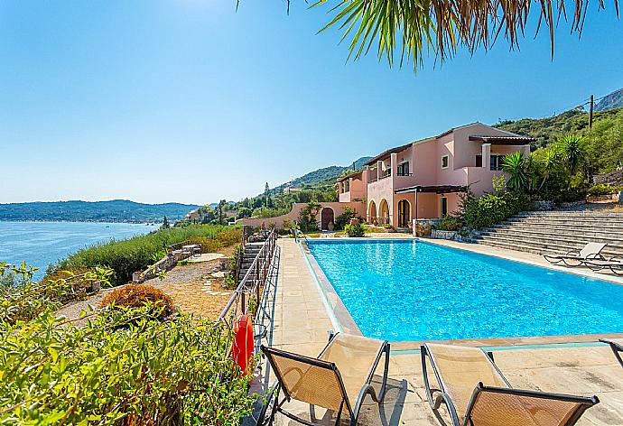 Beautiful villa with private pool and terrace with panoramic sea views . - Villa Luisa . (Galería de imágenes) }}