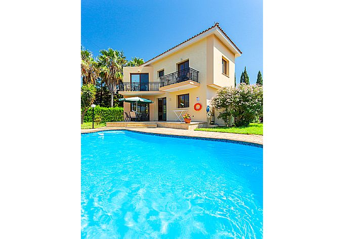 Beautiful villa with private pool, terrace, and garden . - Villa Halima Fostira . (Photo Gallery) }}