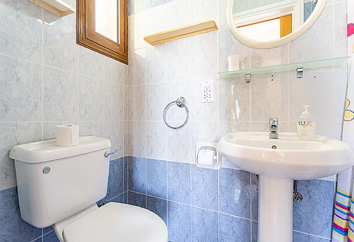 En suite bathroom with shower . - Villa Halima Fostira . (Photo Gallery) }}